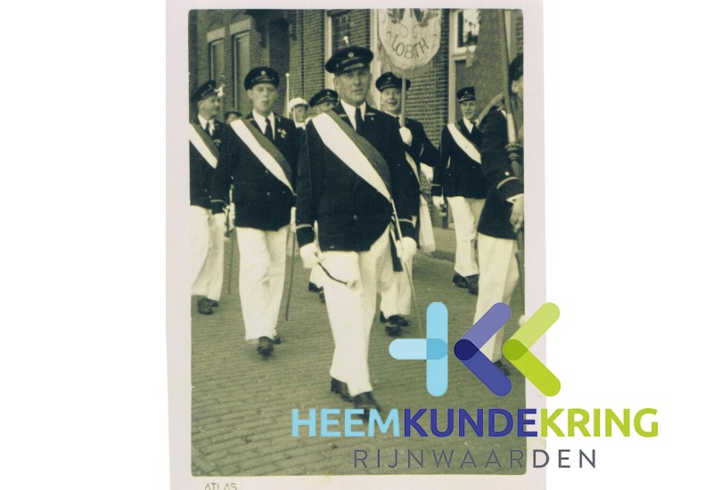 1950-0413 (2)